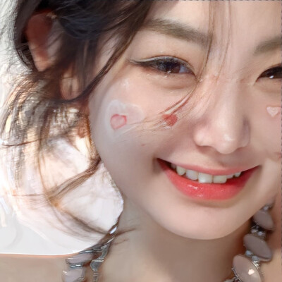 女头
“如果沟通有障碍那就接吻”