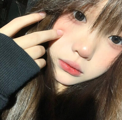 女头
“如果沟通有障碍那就接吻”