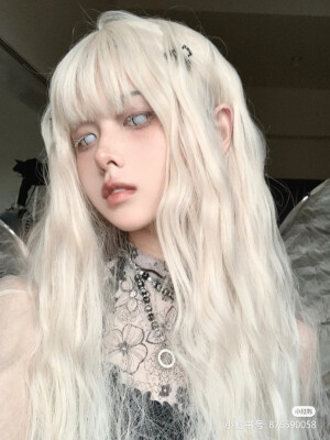 女生头像绘画素材
来源水印