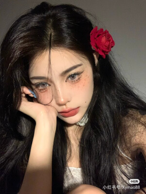 女生头像绘画素材
图源水印