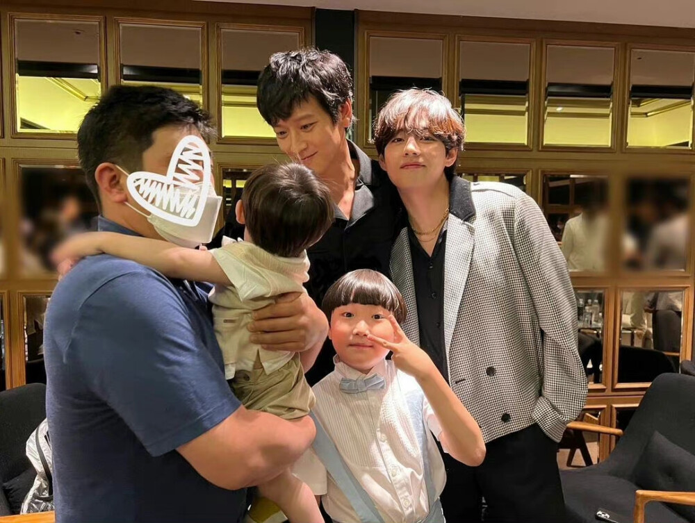 金泰亨
220607
cr:butysliver468