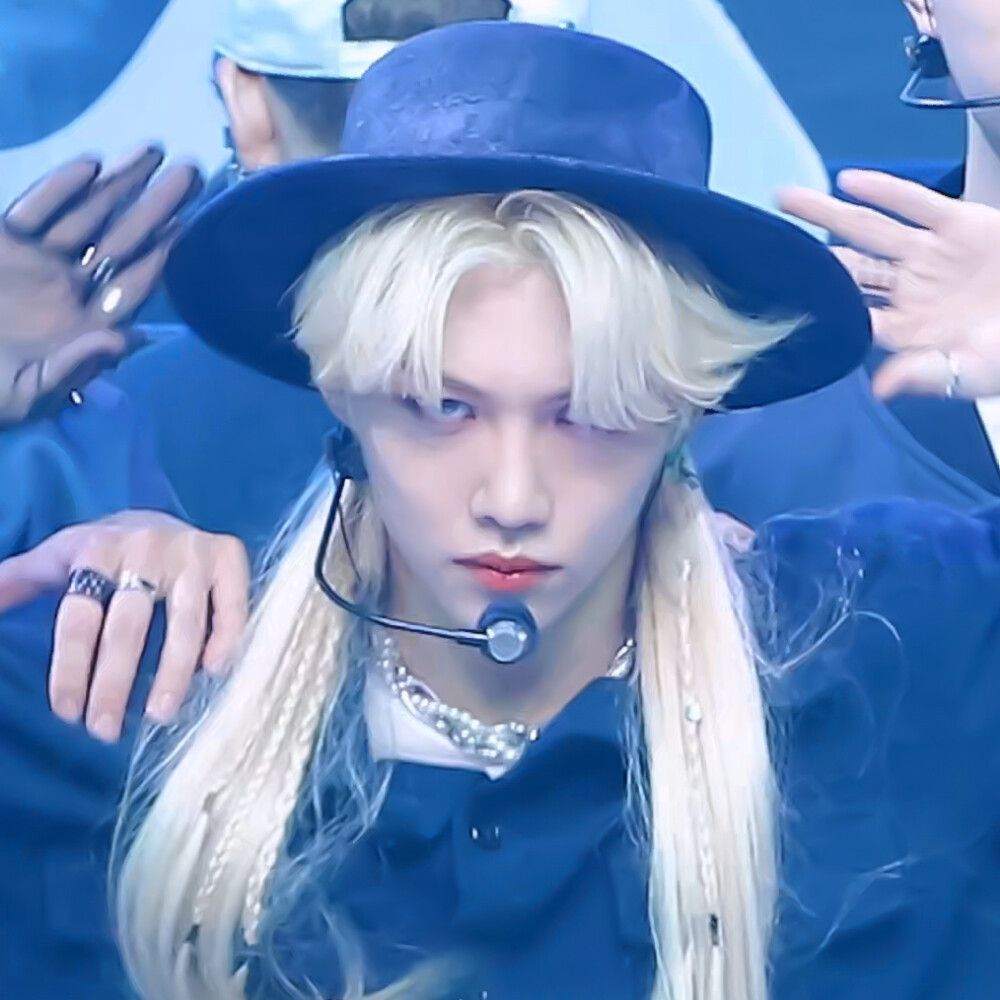 李龙馥可二改|3p|简介