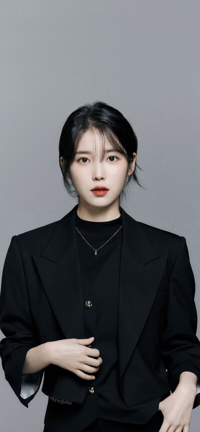 IU | Broker公式照
cr: krayjuku