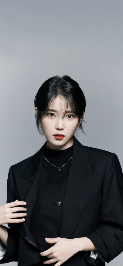 IU | Broker公式照
cr: krayjuku