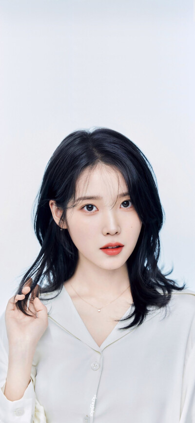 IU | Broker公式照
cr: krayjuku