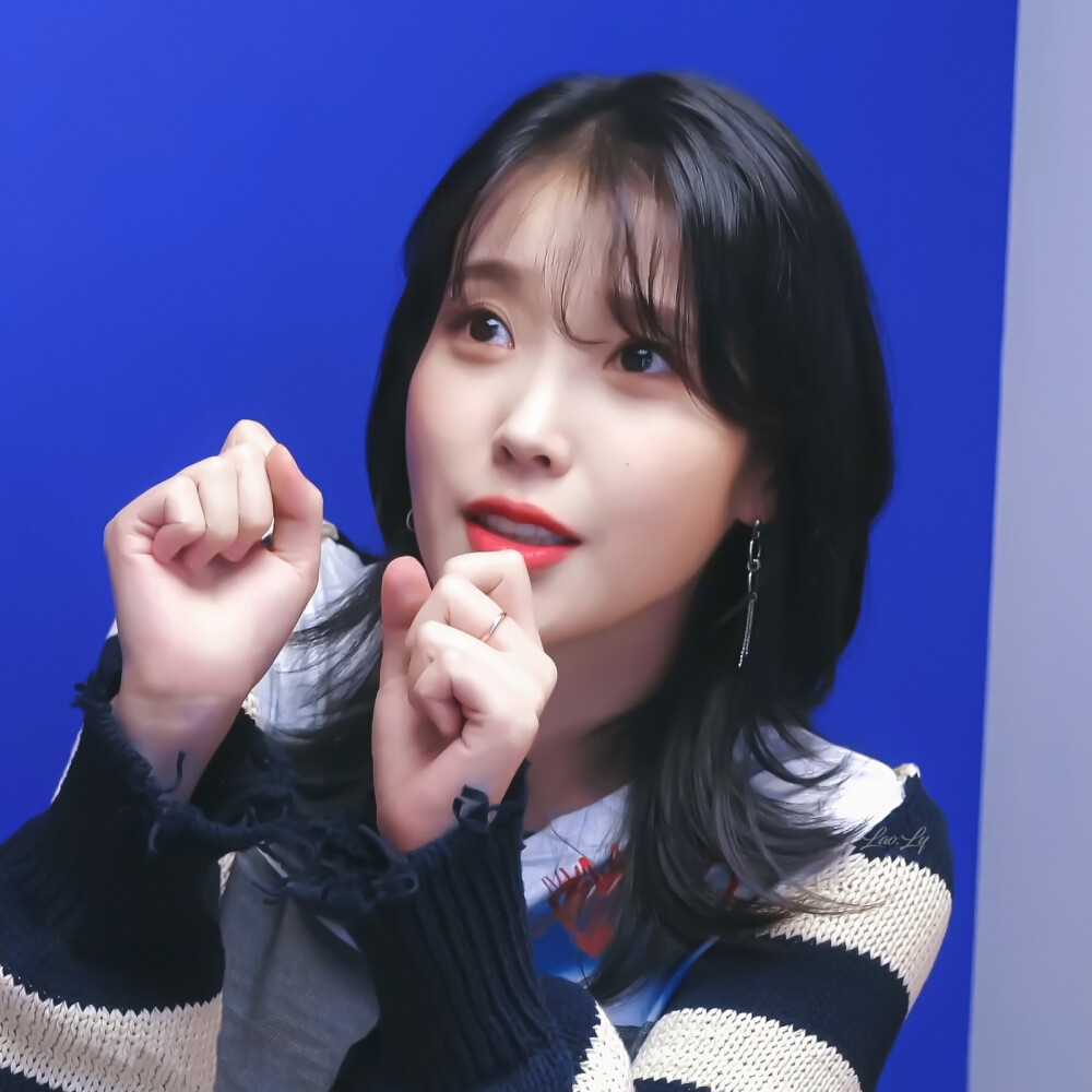 IU | IUTV
cr: 小阿老黎