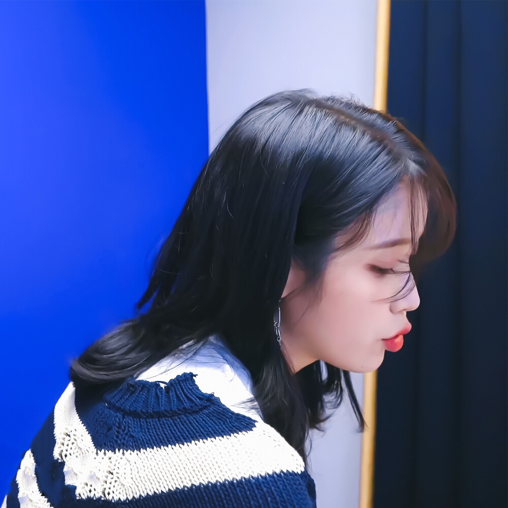 IU | IUTV
cr: 小阿老黎