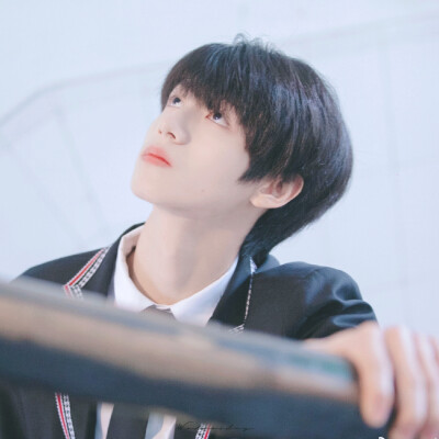 请多多关注阿志的《回答》哟