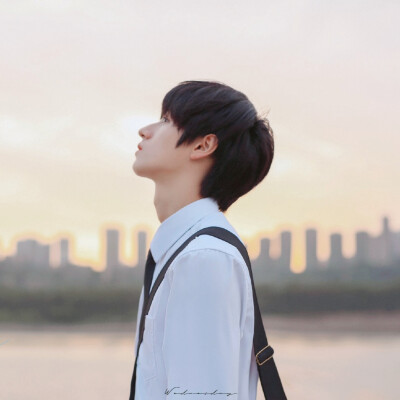 请多多关注阿志的《回答》哟