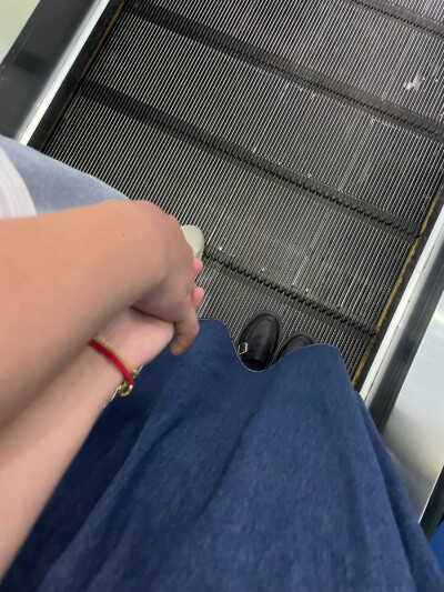 他说他会一直爱我