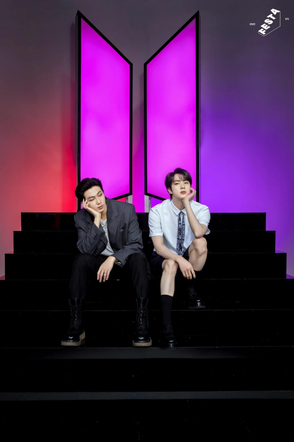 金硕珍
2022BTSFESTA
BTS 9TH ANNIVERSARY FAMILY PORTRAIT