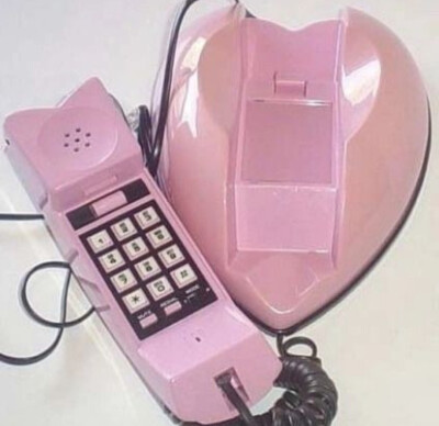 亚文化/Animecore/emo/cat/ddlc
侵删