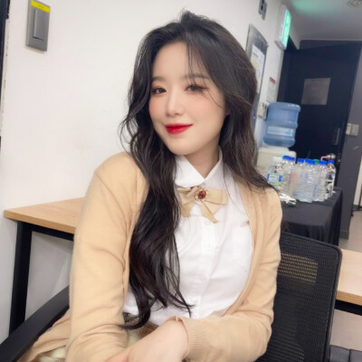 “海与浪 温与柔 爱与不爱都有尽头”
原叶刷微博