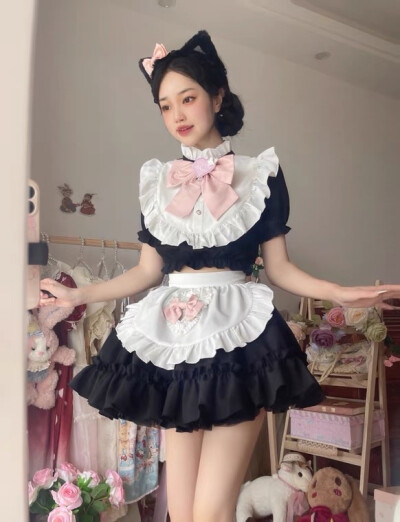 可可甜心酱Lolita原创设计的女仆lo裙也太可了吧，这条真的设计感满满，就像把二次元搬过来一样，有姐妹互赞嘛？有赞必回！！