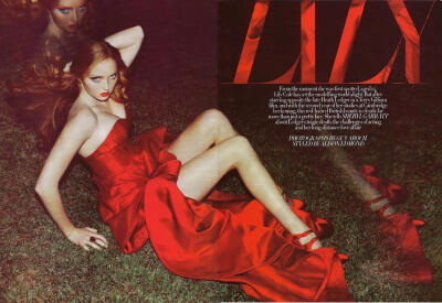 Harper's BAZAAR UK October 2009
Lily Cole photographed by Guy Aroch
[weibo@Tangyimem]