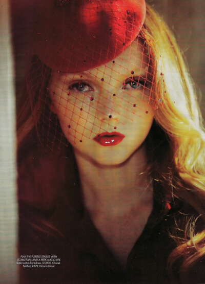 Harper's BAZAAR UK October 2009
Lily Cole photographed by Guy Aroch
[weibo@Tangyimem]