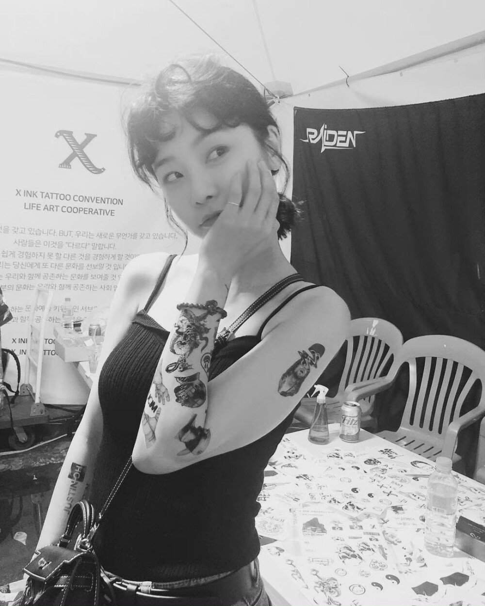 完美驾驭知性和休闲两种风格的GIRL‘S DAY朴素珍小姐姐的日常穿搭。 ​