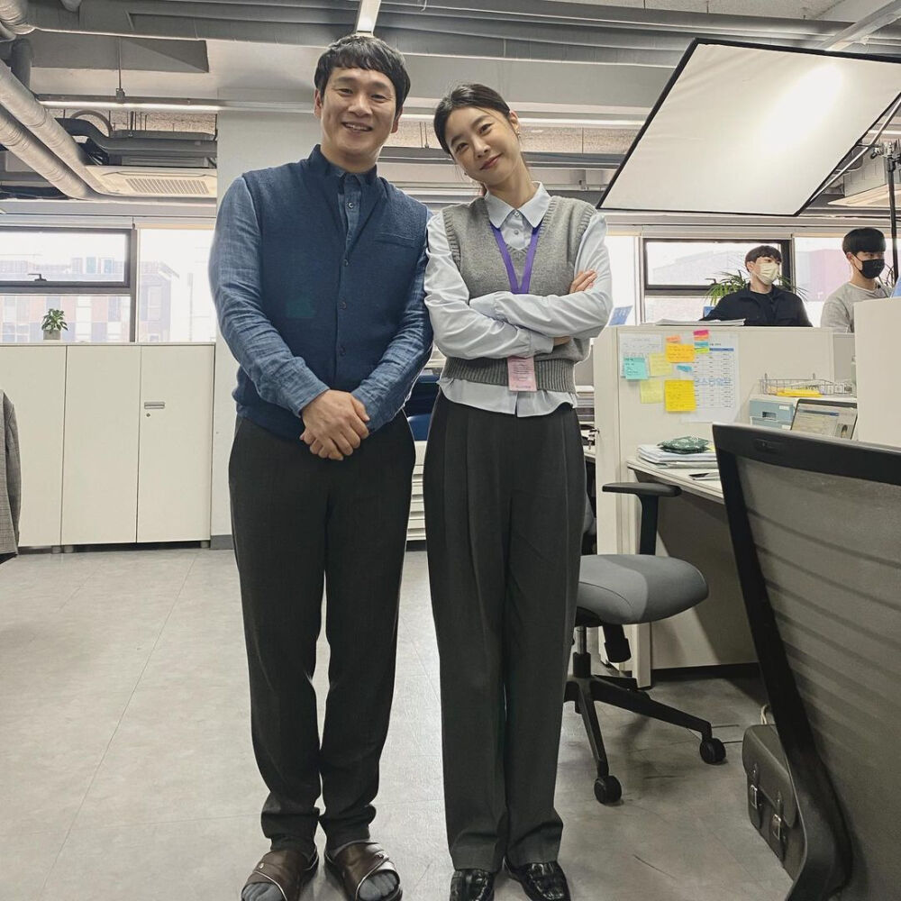 完美驾驭知性和休闲两种风格的GIRL‘S DAY朴素珍小姐姐的日常穿搭。 ​