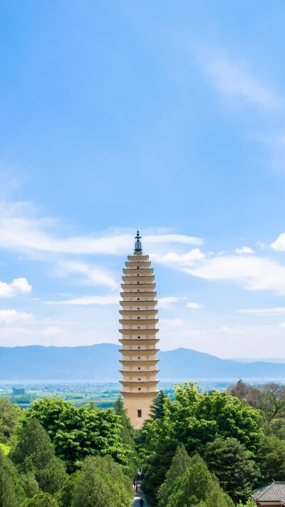 大理崇圣寺，金庸小说《天龙八部》中天龙寺的原型，有9位皇帝在此出家为僧！©图虫创意