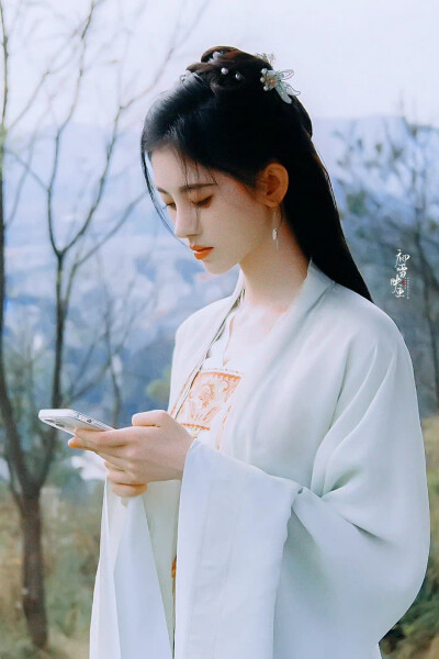 鞠婧祎 | 姜保宁
cr:初雪映画馆