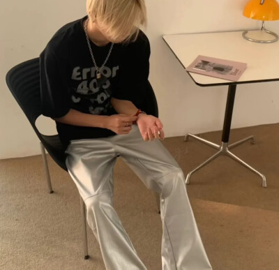 玩网底图男