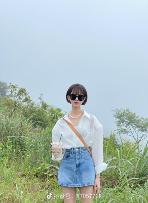 短发女生 小可爱