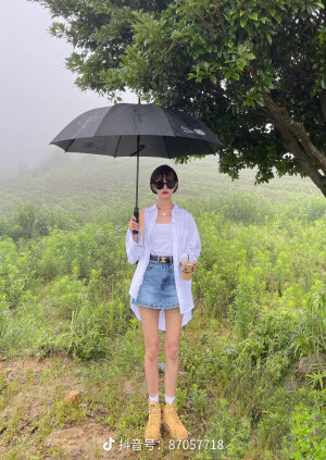 短发女生 小可爱