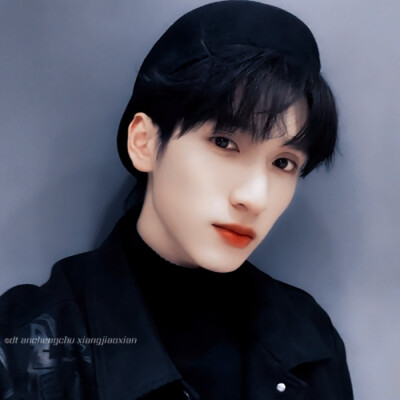 严浩翔。
二转注明dt安呈初在内卷。
看专辑。