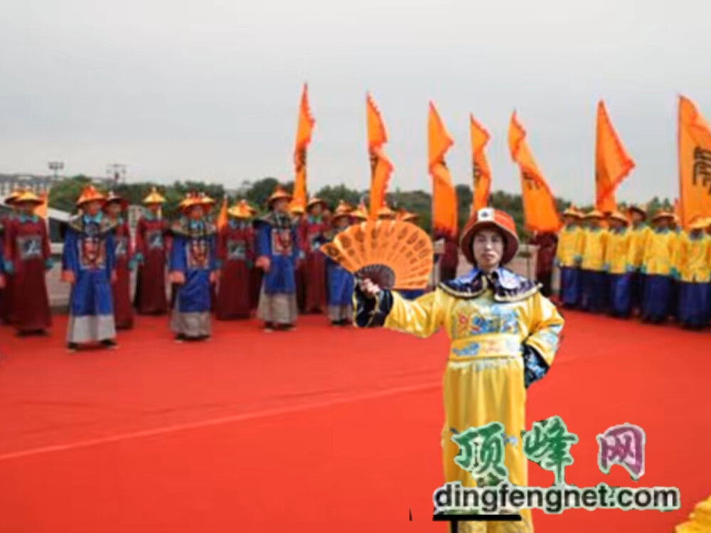 大清王朝飘虹伴月扮皇帝，许昌培上传，成都市青白江区姚渡镇红瓦店社区，原祥福镇，城厢镇