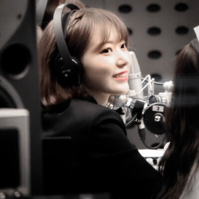  少做慈善吧 我们的爱 身体和眼泪也都不是廉价品