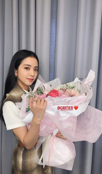 花与Jisoo