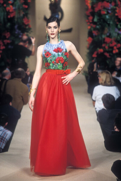 Yves Saint Laurent Haute Couture Spring 1997
[weibo@Tangyimem]