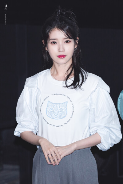 IU