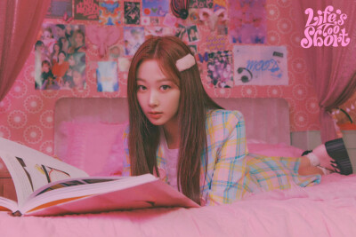 aespa《Life’s Too Short》
➫ 2022.06.24.#aespa# #æspa#
#LifesTooShort# 柳智敏 内永绘里