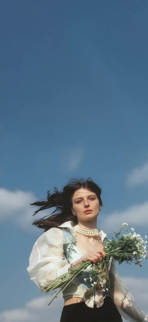 ：半句再见
                                           ⚪️