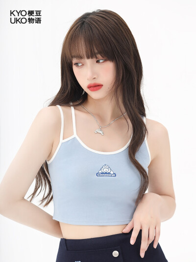 姐妹们，都冲了梗豆物语家这个玉桂狗联名的小背心嘛，甜美运动背心真的很戳我，而且右肩的这个真的好心机鸭，嘎嘎好看(｡･ω･｡)ﾉ♡ 