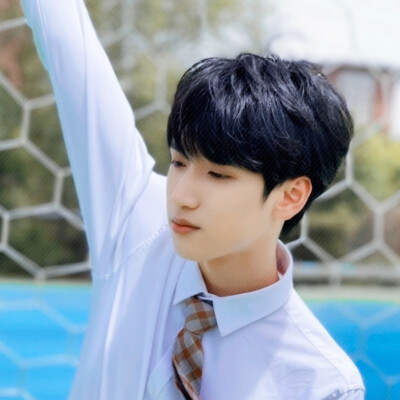 ►贺峻霖 严浩翔头像