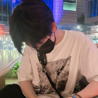 ►贺峻霖 严浩翔头像