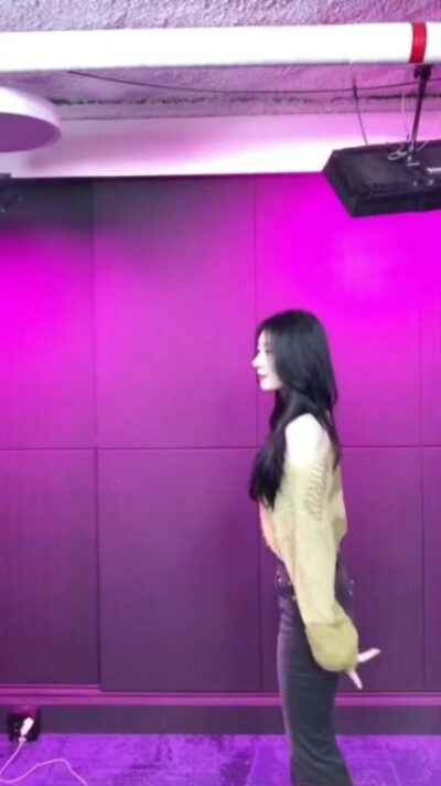 CHAERYEONG 李彩领