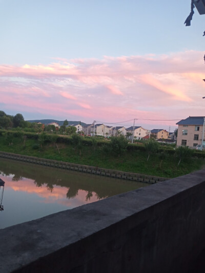 天空留下来的美景