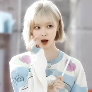 winter金玟庭
 “我是帅气漂亮狗勾”