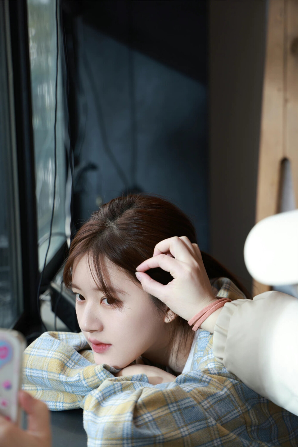 赵露思 ｜ 头头
©赵露思工作室官微