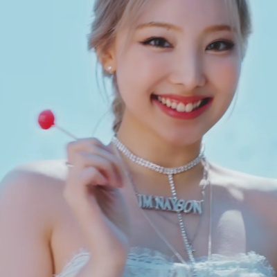 ‖林娜琏nayeon‖POP‖可二改
拜托林娜琏好甜好甜好米好米我好爱好爱
还有两张在评论
二改注明边初乐