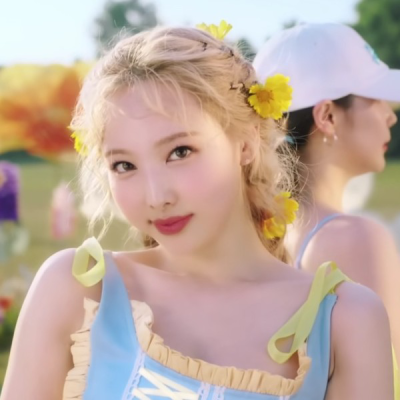 ‖林娜琏nayeon‖POP‖可二改
我是勤快的小蜜蜂~
林娜琏真的好美呜呜呜
我没有画质修复 有需要自行修复哦~
还有两张在评论
二改注明边初乐