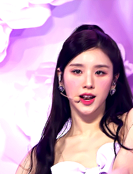 loona