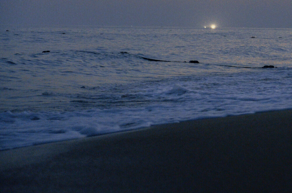 海边人少又浪漫