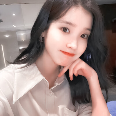 IU
