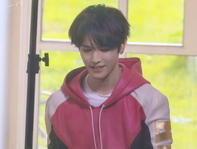 李泰容