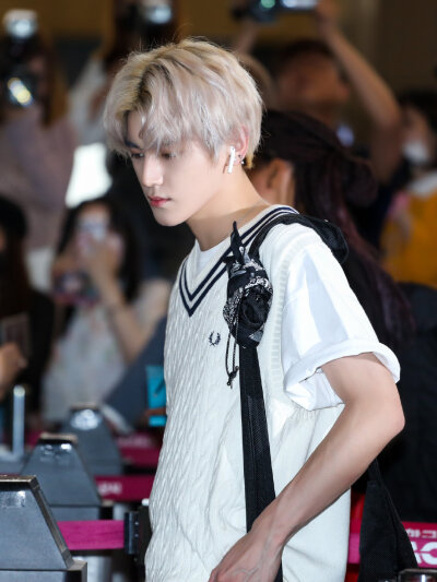 李泰容