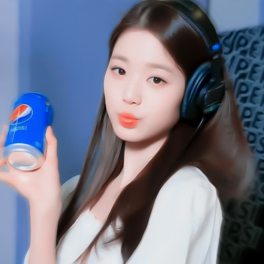 
** Blue Pepsi（Jang Won Young）**